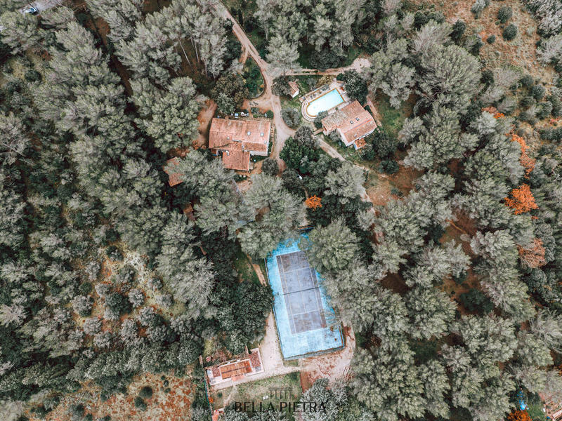 Maison - 351 m² - 15 pièces