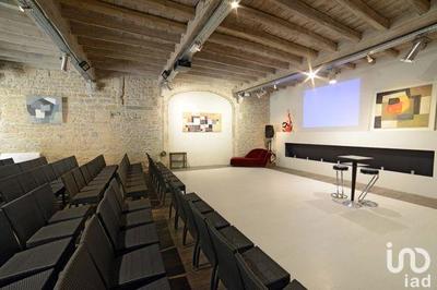 Local commercial - 3 000 m²