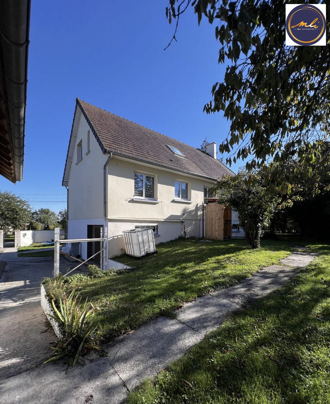 Maison traditionnelle - 128 m² - 9 pièces