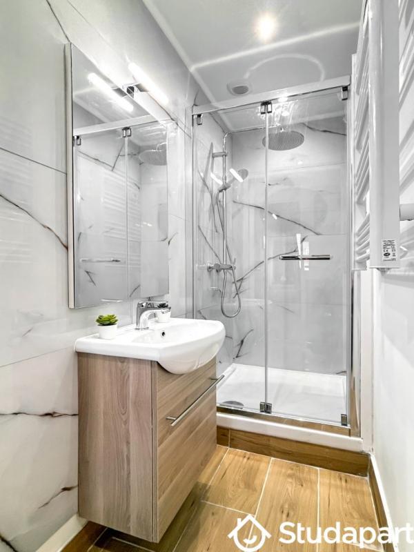 Appartement - 90 m² - 6 pièces