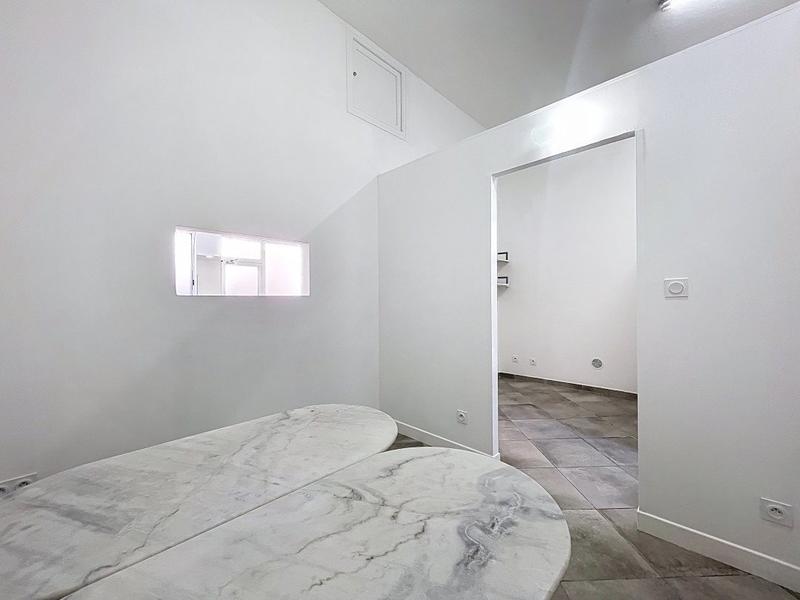 Local commercial - 57 m² - 2 pièces