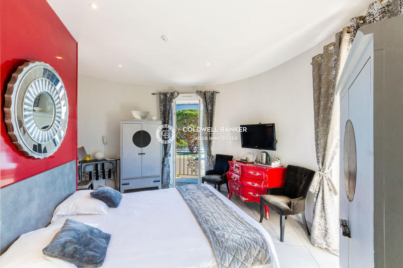 Hôtel particulier - 654 m² - 20 pièces