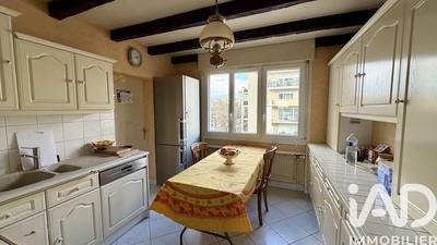 Appartement - 93 m² - 4 pièces