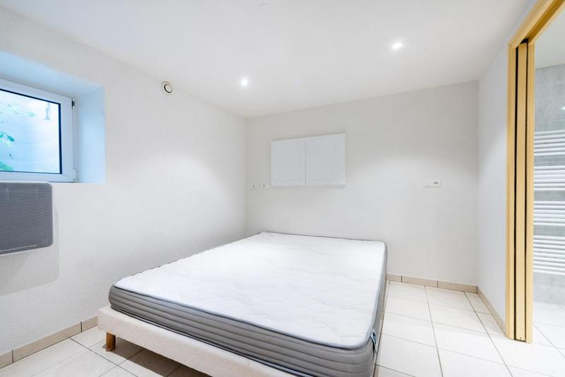 Maison - 218 m² - 9 pièces