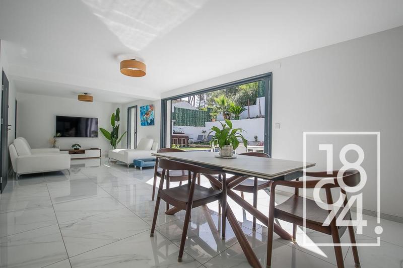 Maison - 140 m² - 6 pièces