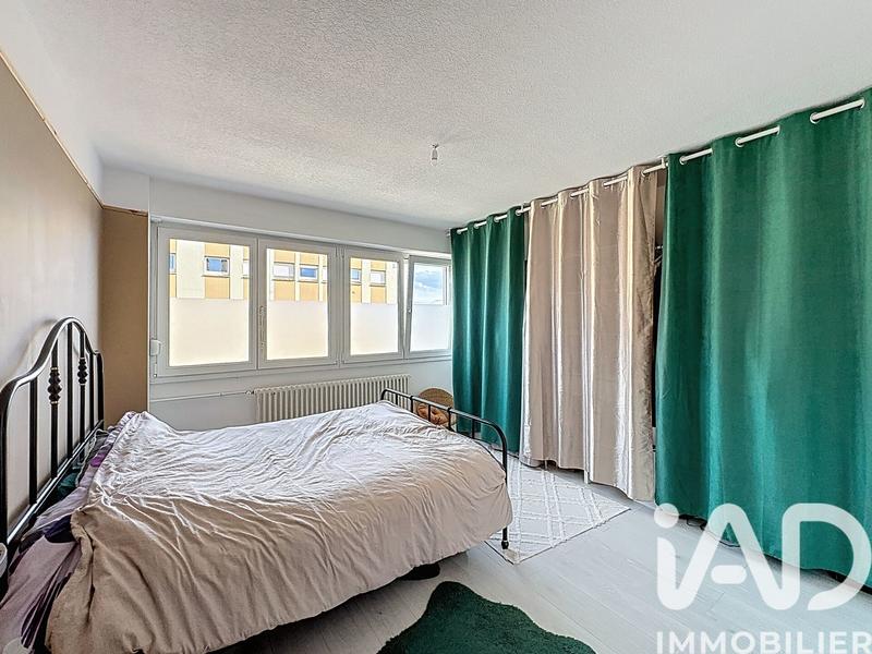 Appartement - 100 m² - 5 pièces