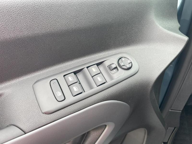 Citroën Berlingo Taille m en 5 Places Sans Malus- Bhdi 130 Eat8 - Garantie Constructeur Version M1-N1