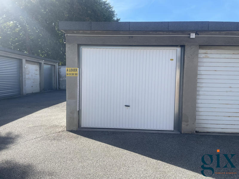 Parking / Garage - 14 m²