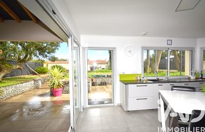 Maison - 141 m² - 8 pièces