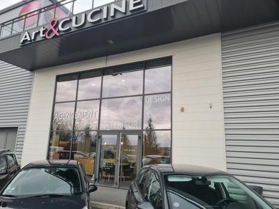 Local commercial - 255 m²