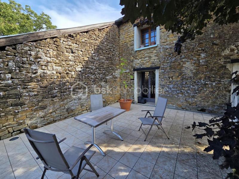 Maison de ville - 180 m² - 3 pièces