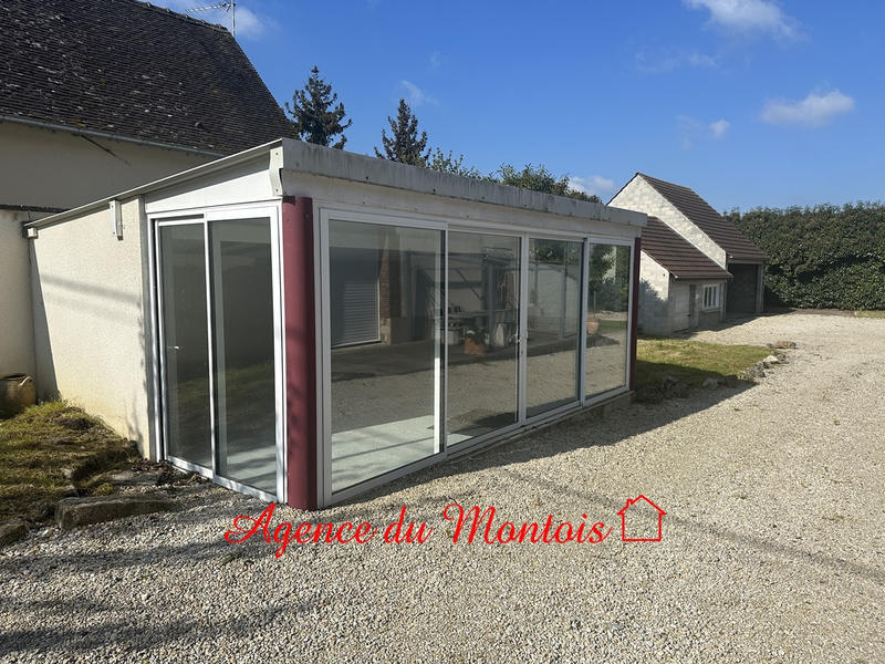 Maison - 192 m² - 6 pièces