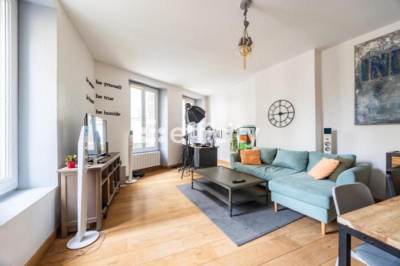 Appartement - 80 m² - 3 pièces