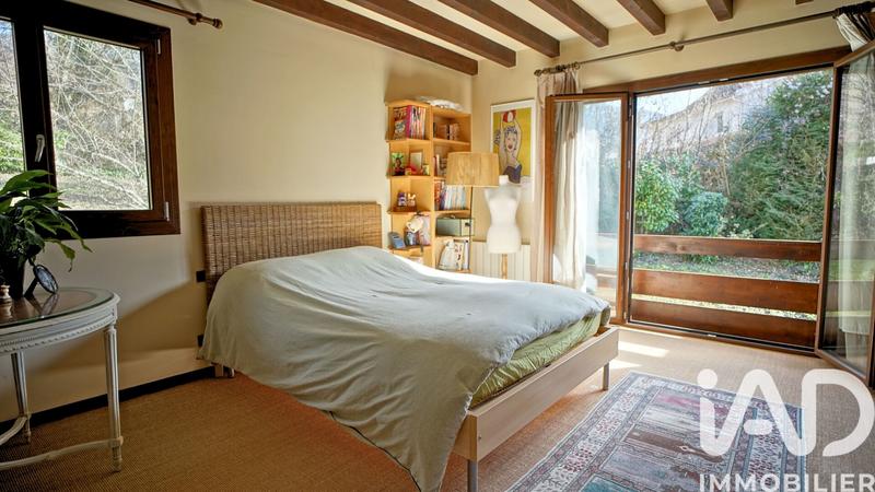 Maison - 210 m² - 9 pièces