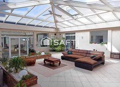 Maison - 522 m² - 8 pièces