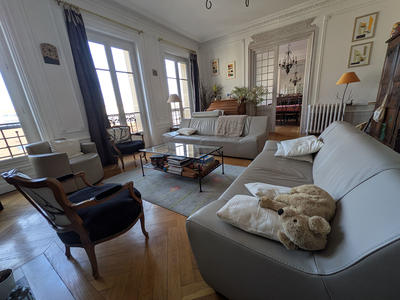 Appartement - 188 m² - 5 pièces