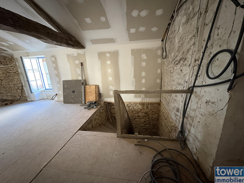 Maison de village - 307 m² - 7 pièces