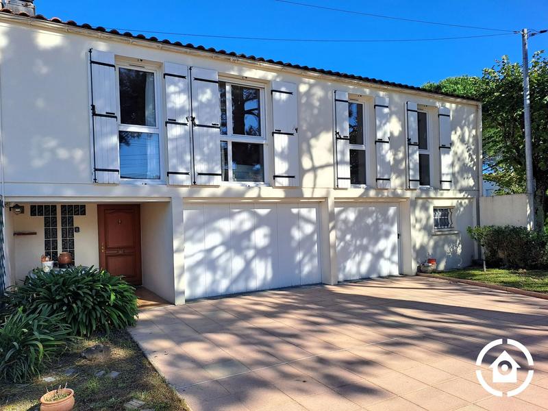 Maison - 111 m² - 6 pièces