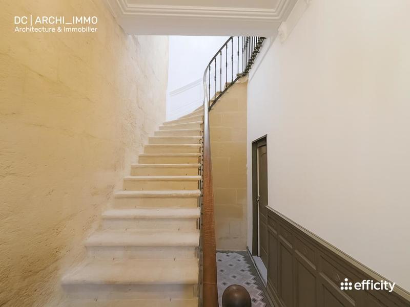 Appartement - 284 m² - 8 pièces