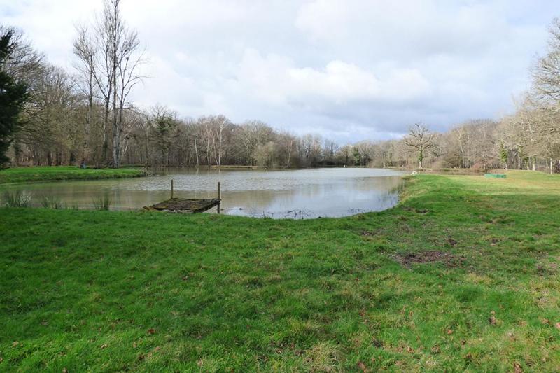 Maison - 329 m² - 10 pièces