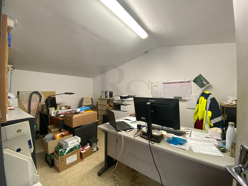 Local d'activité / Entrepôt - 546 m²