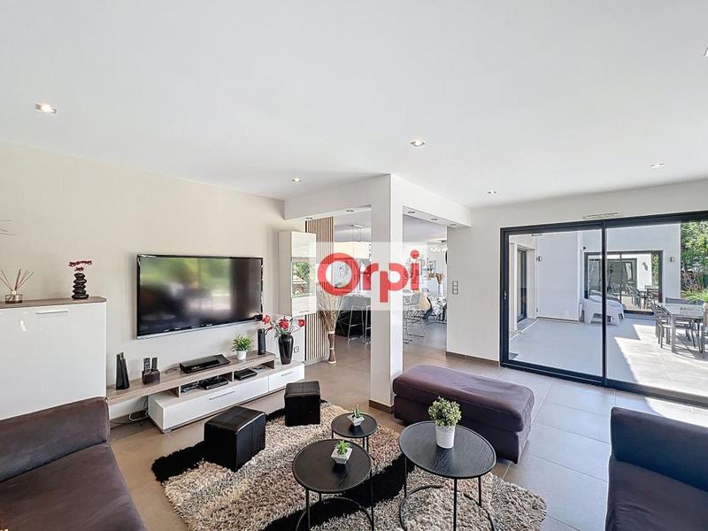 Villa - 169 m² - 5 pièces