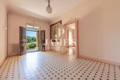 Maison - 510 m² - 16 pièces