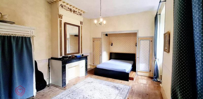 Château - 288 m² - 9 pièces