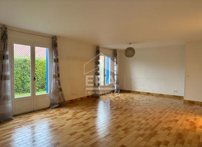 Maison - 102 m² - 4 pièces