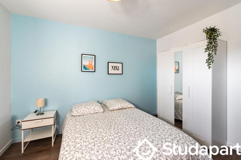 Chambre - 11 m² - 1 pièce