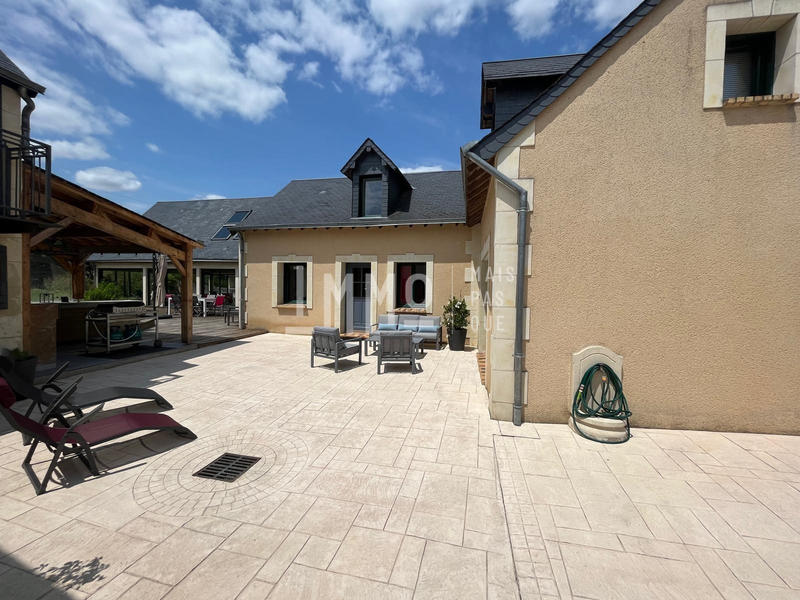 Villa - 273 m² - 11 pièces
