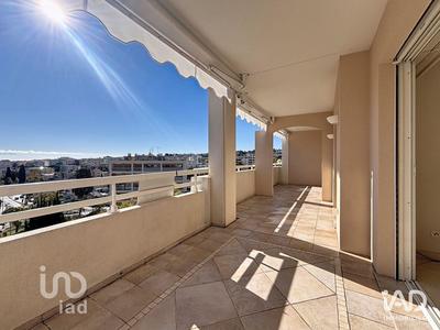 Appartement - 95 m² - 4 pièces