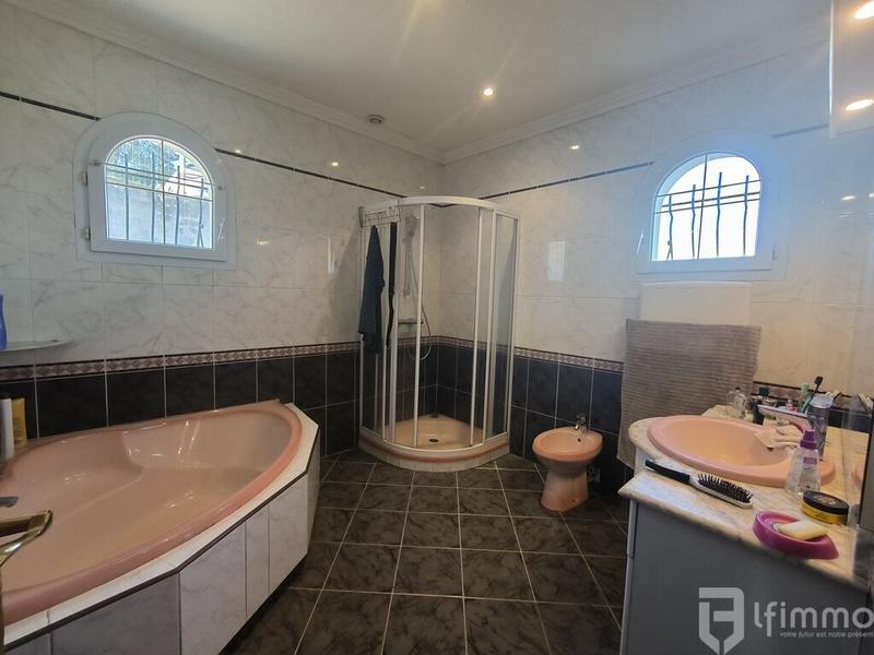 Villa - 140 m² - 5 pièces