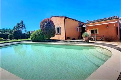 Villa - 145 m² - 9 pièces