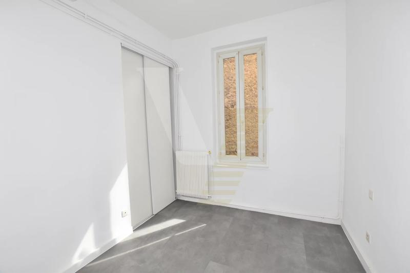 Immeuble - 126 m² - 8 pièces