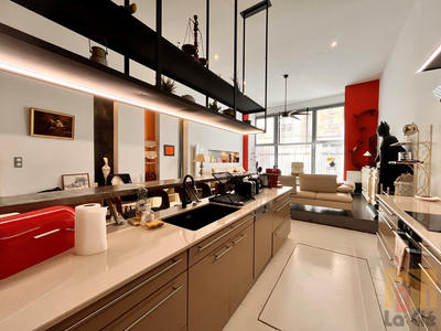 Loft - 130 m² - 4 pièces