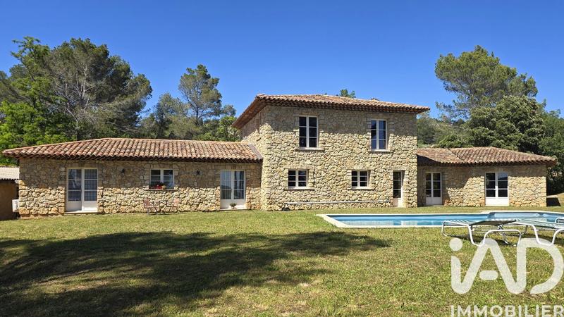 Maison - 370 m² - 10 pièces