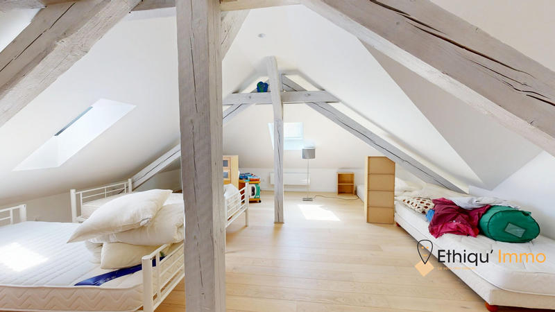 Appartement - 195 m² - 5 pièces