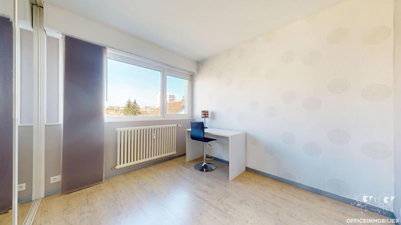 Appartement - 76 m² - 5 pièces