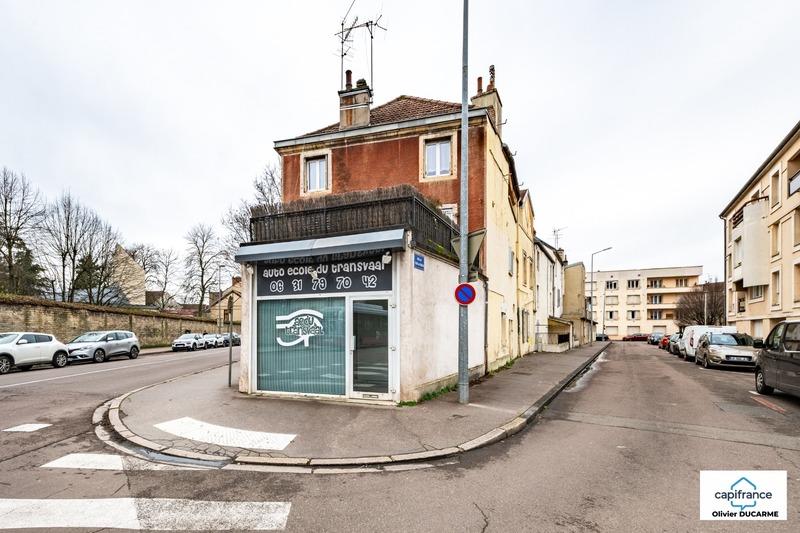 Local commercial - 90 m² - 3 pièces