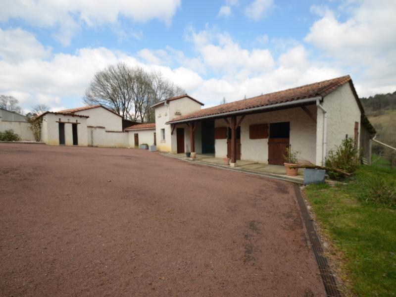 Propriété - 133 m² - 5 pièces