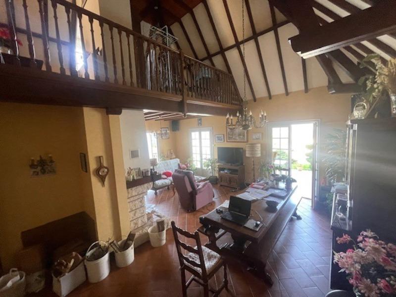 Maison - 135 m² - 8 pièces