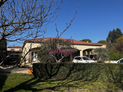 Maison traditionnelle - 150 m² - 4 pièces