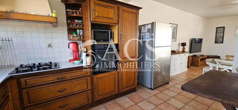 Maison - 177 m² - 8 pièces