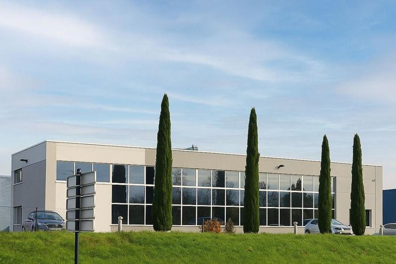 Bureau - 638 m² - 30 pièces