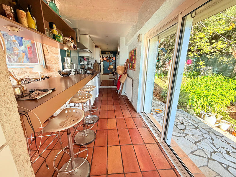 Villa - 205 m² - 9 pièces