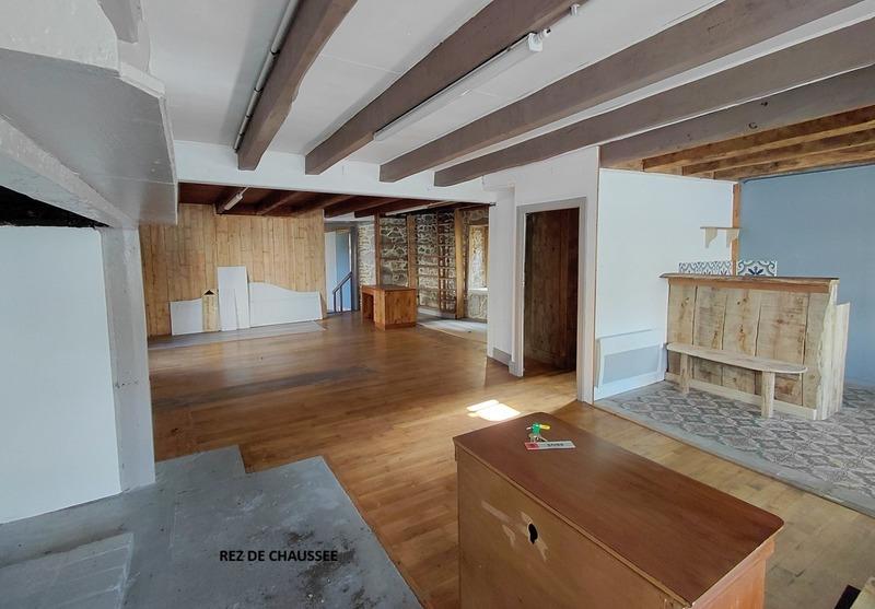 Maison - 220 m² - 8 pièces