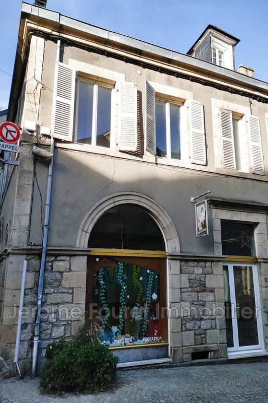 Maison - 280 m² - 5 pièces