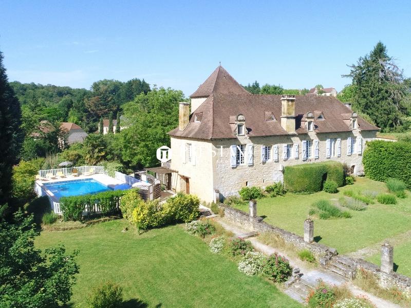 Demeure - 570 m² - 17 pièces