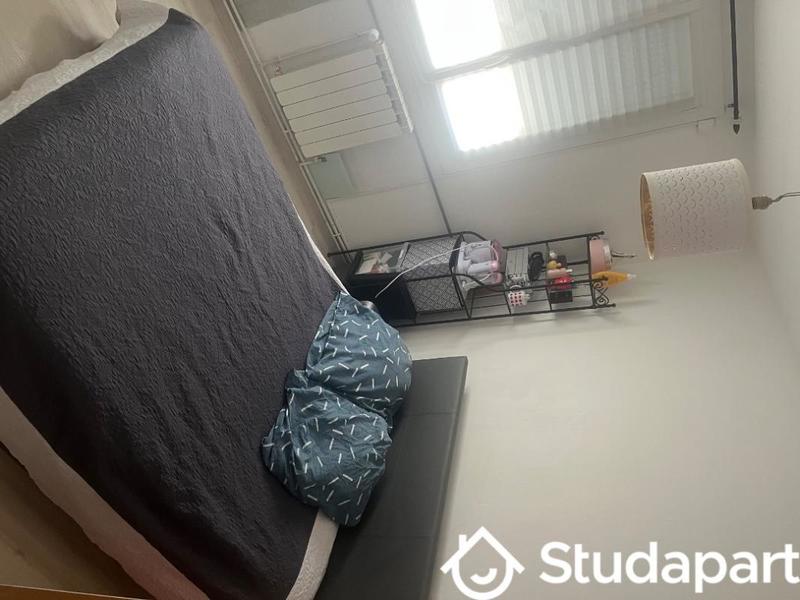 Chambre - 11 m² - 1 pièce